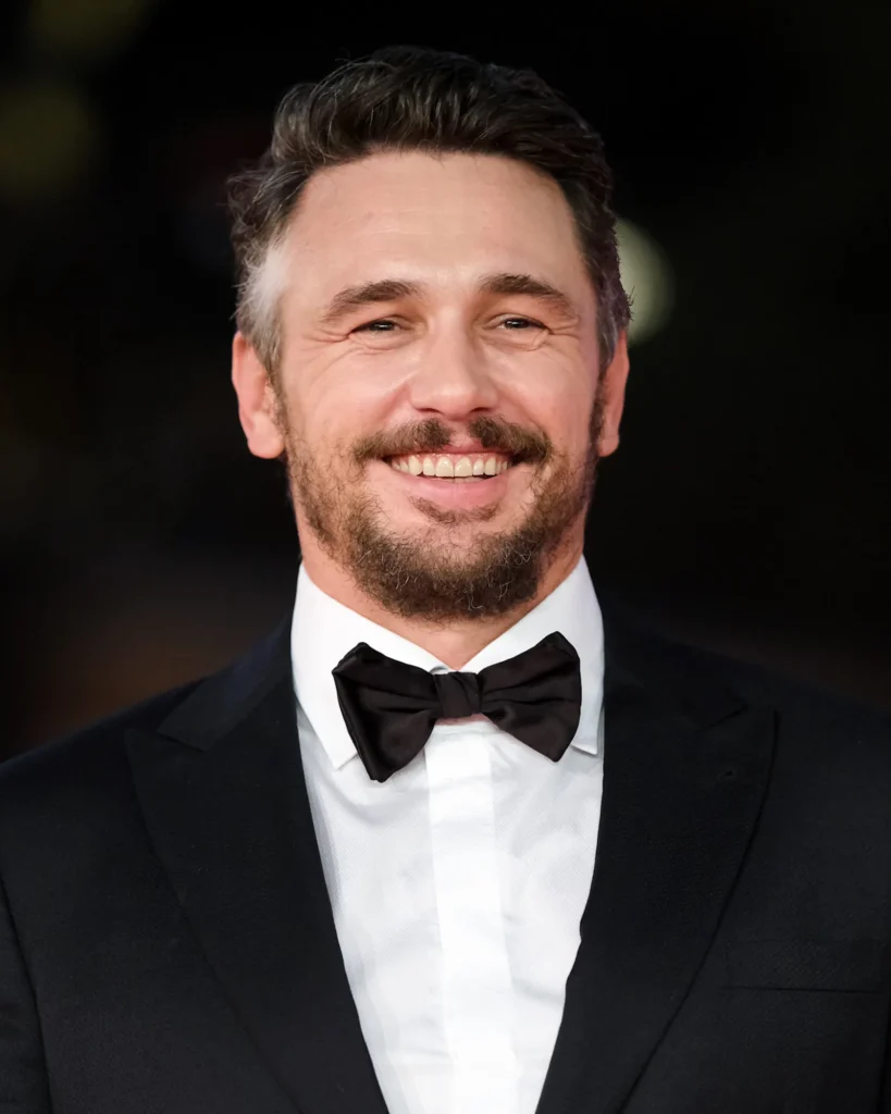 Roma, Italia – James Franco posa per i fotografi sul red carpet della Festa del Cinema di Roma 2025.