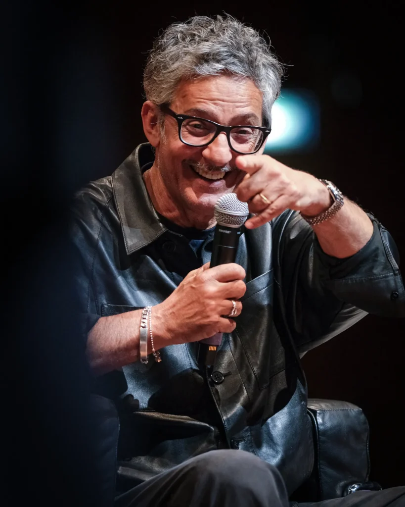 Lo showman e conduttore televisivo italiano Fiorello (Rosario Tindaro Fiorello) partecipa a un evento durante la quarta giornata del Salone Internazionale del Libro di Torino 2026, presso il Lingotto Fiere di Torino, Italia.